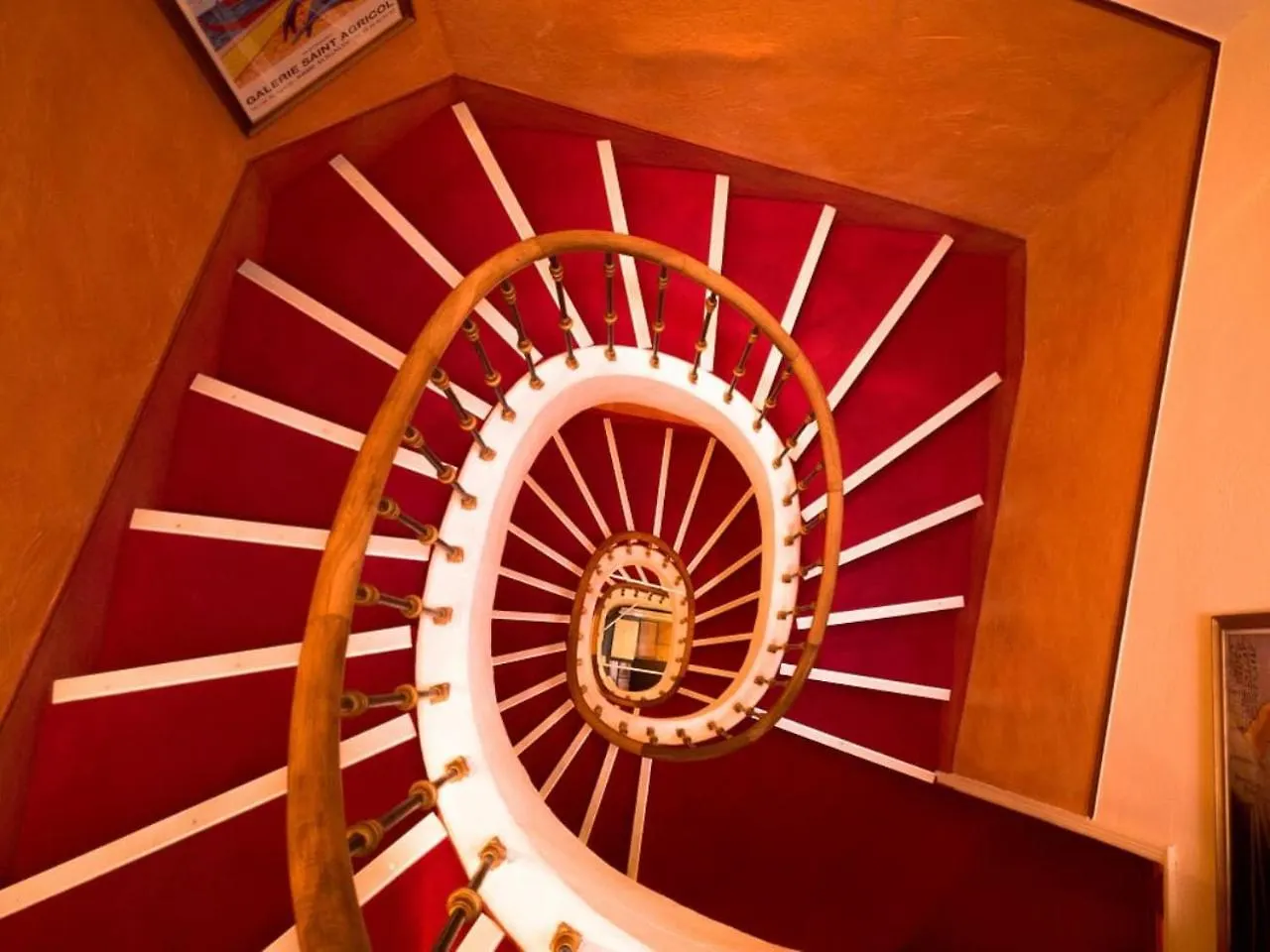 ***  Hotel Le Colbert Avignon France